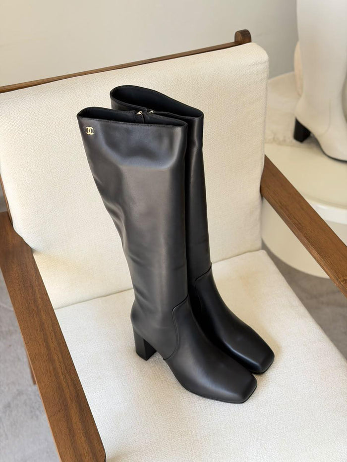 Ladies boots