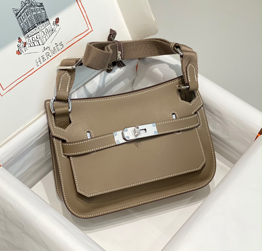 Ladies Herm**s bags