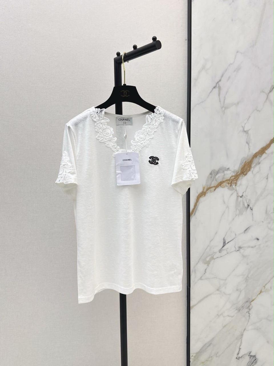 Ladies tops & tshirts