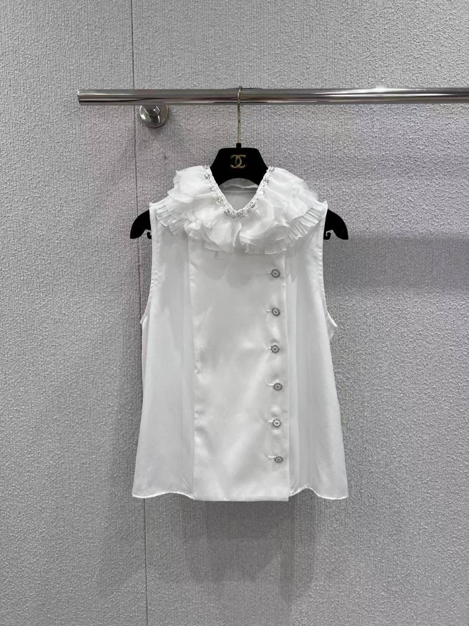 Ladies tops & tshirts