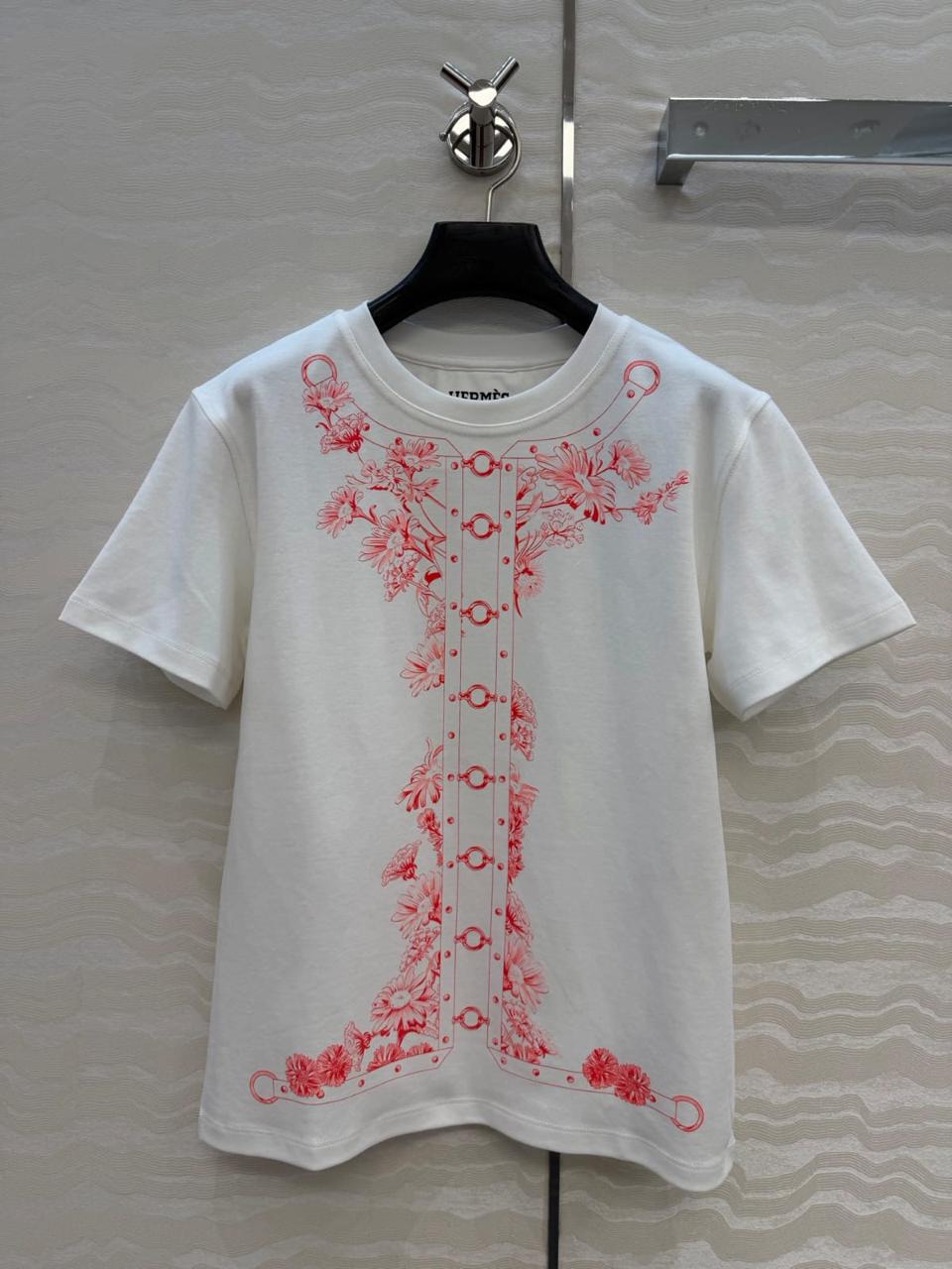 Ladies tops & tshirts