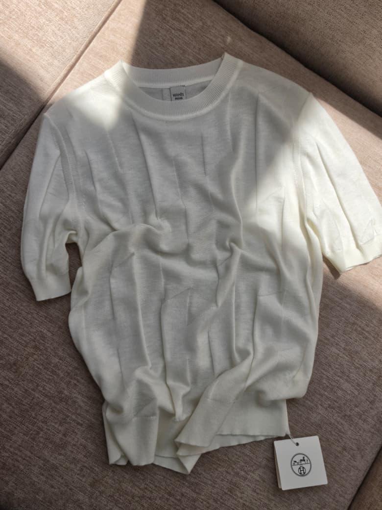 Ladies tops & tshirts