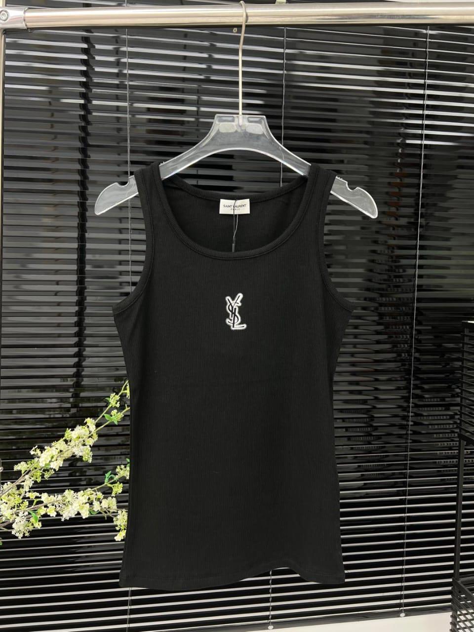 Ladies tops & tshirts