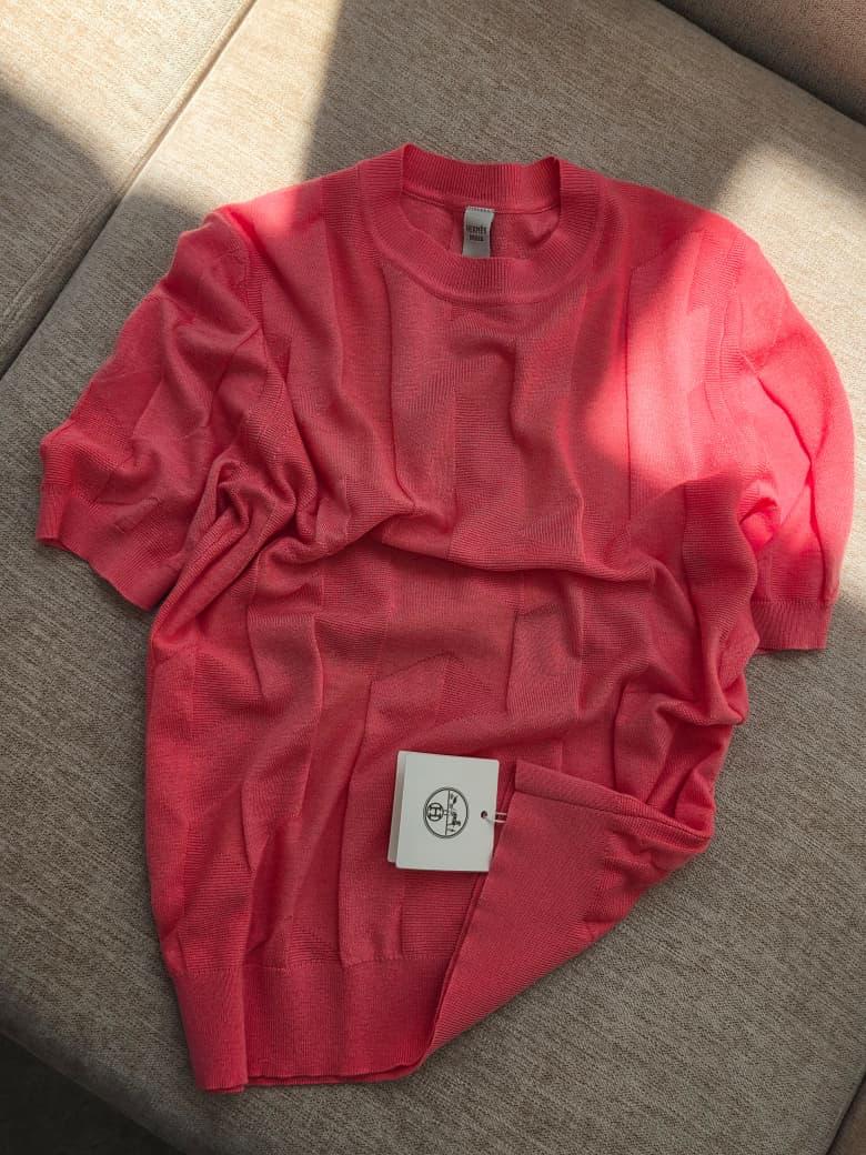 Ladies tops & tshirts