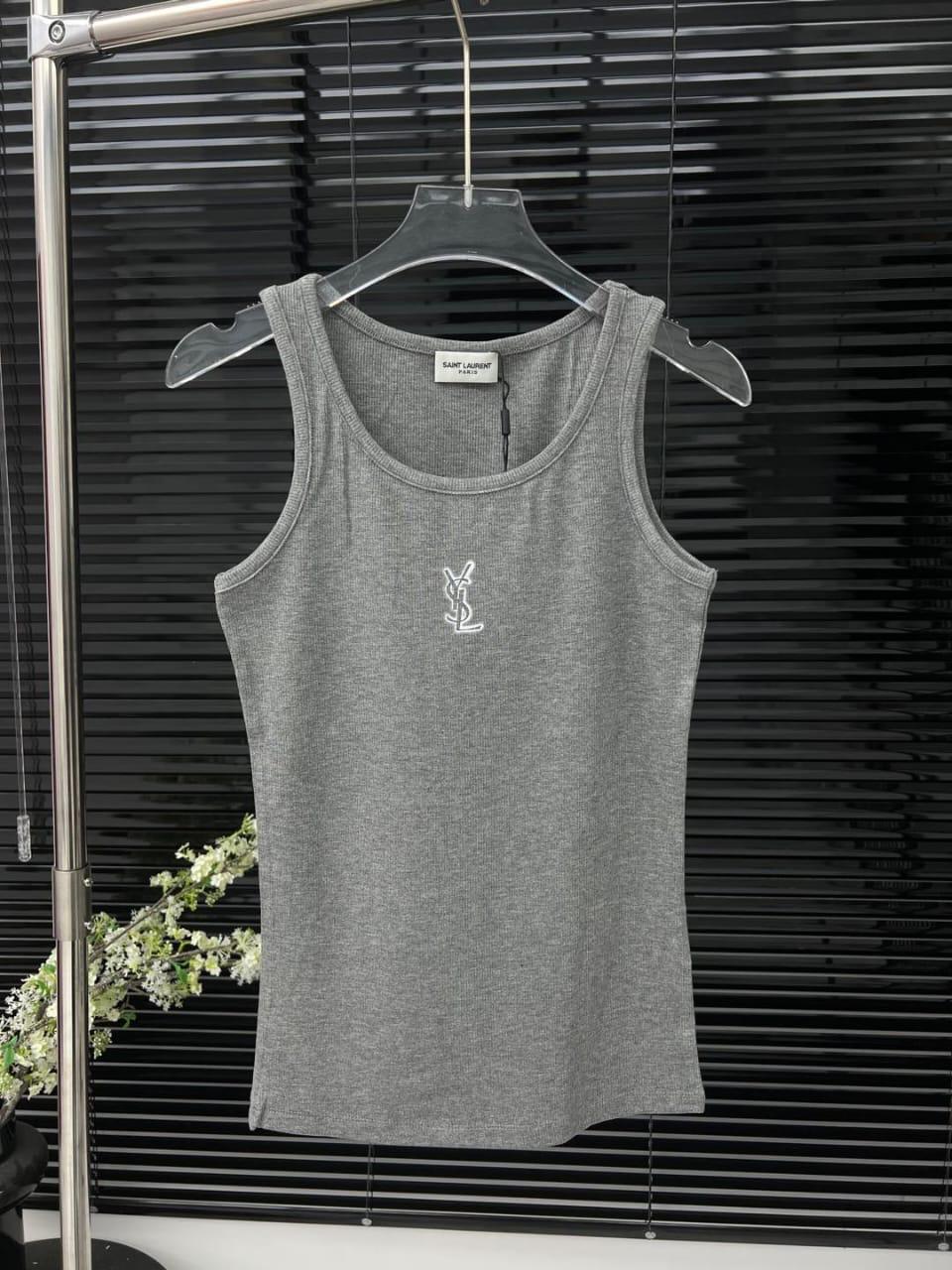 Ladies tops & tshirts