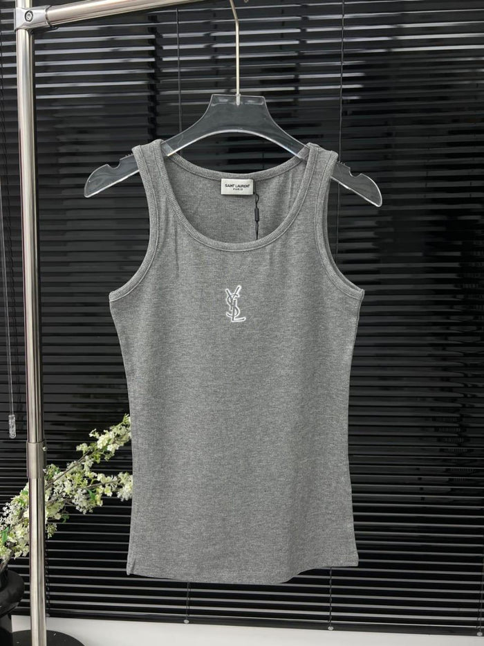 Ladies tops & tshirts