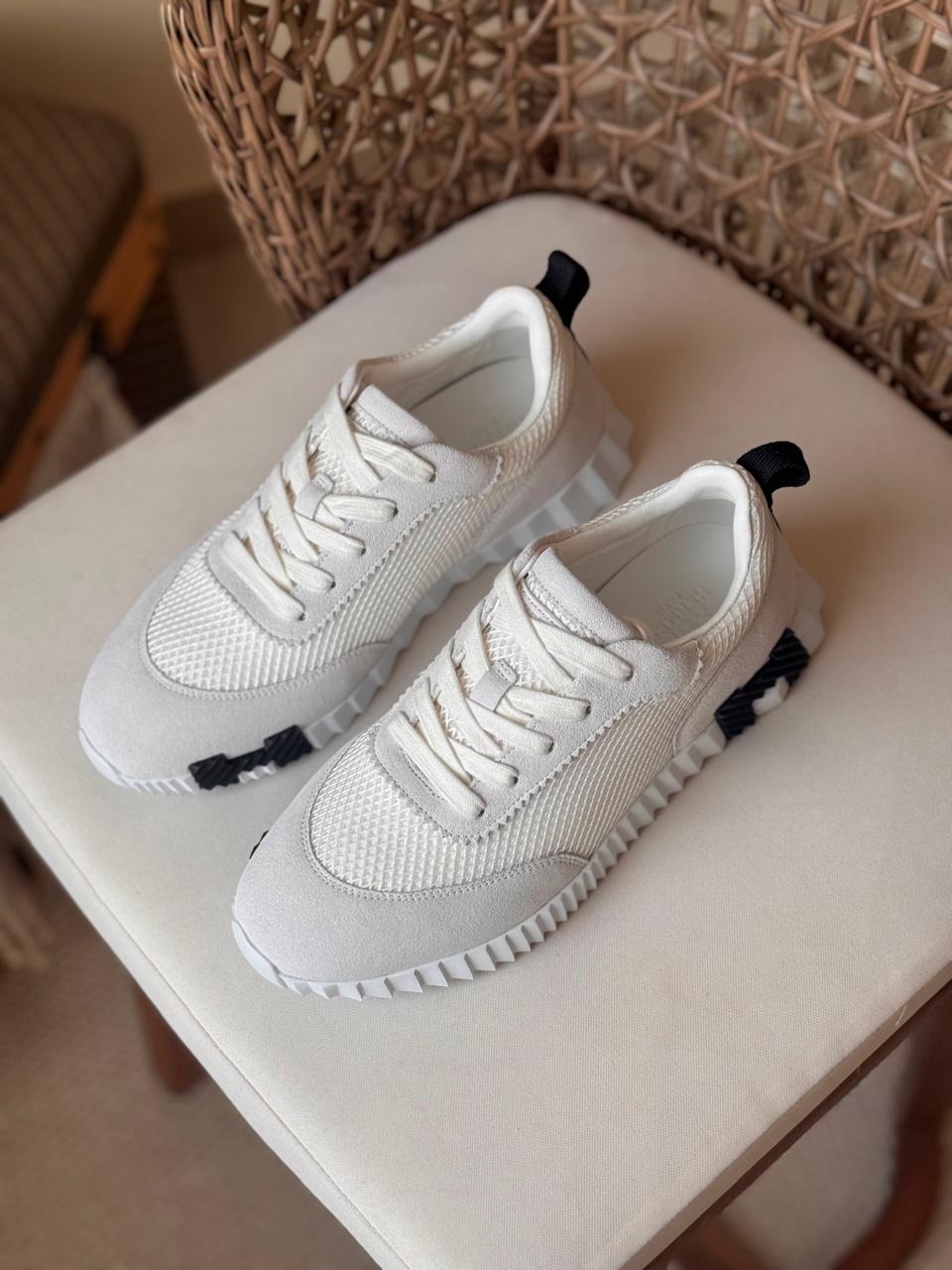 Ladies sneakers