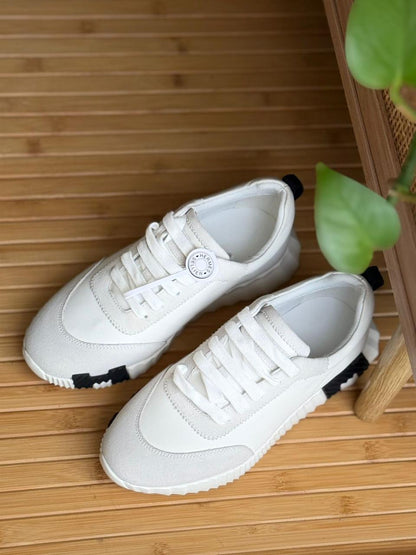 Ladies sneakers