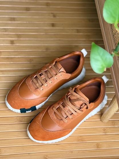 Ladies sneakers