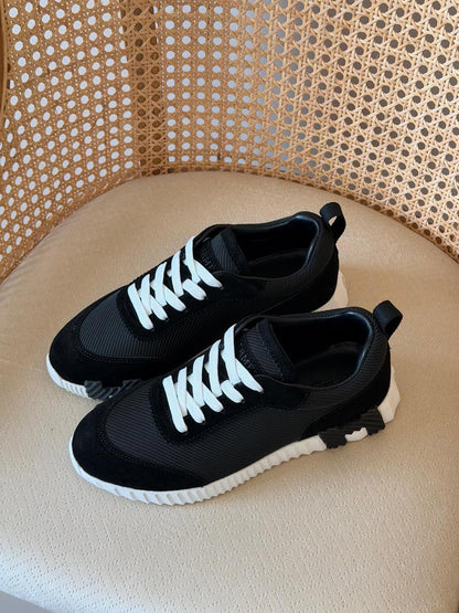 Ladies sneakers