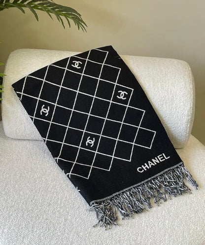 Ladies scarf