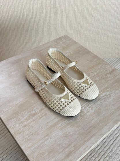 Ladies shoes