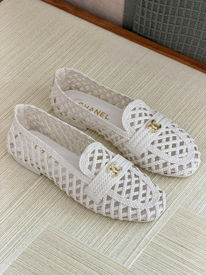 Ladies shoes