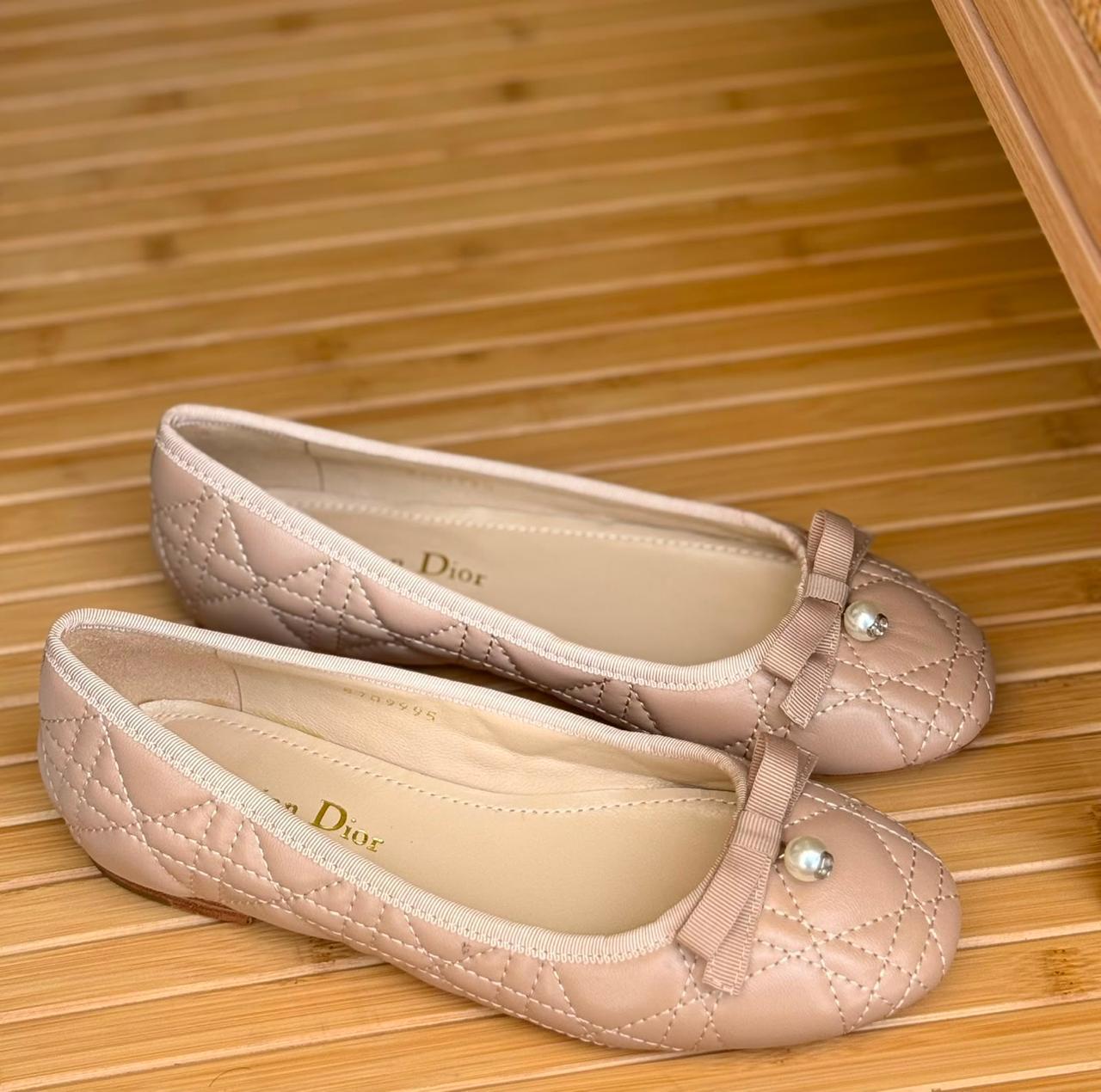 Ladies shoes