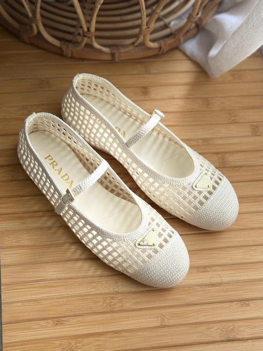 Ladies shoes