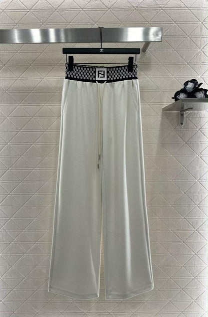 Ladies pants & shorts