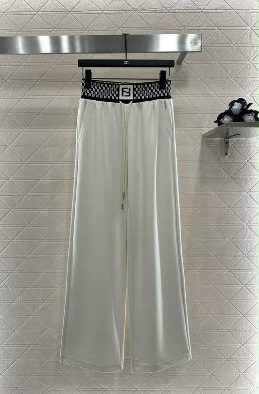 Ladies pants & shorts