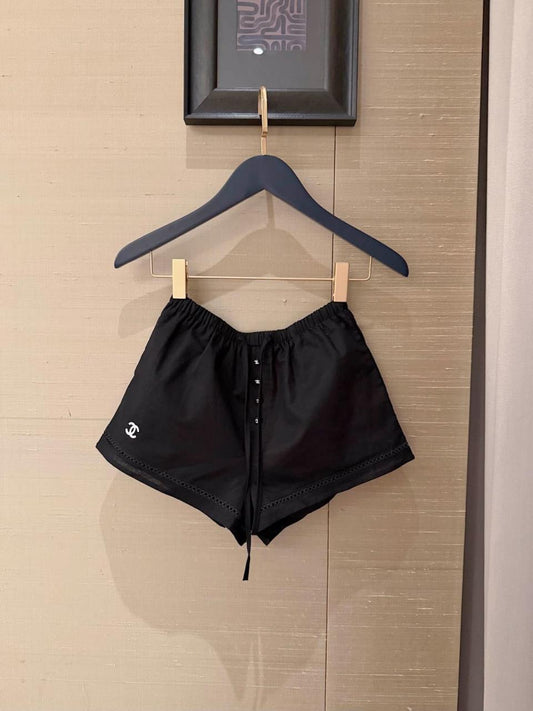 Ladies pants & shorts